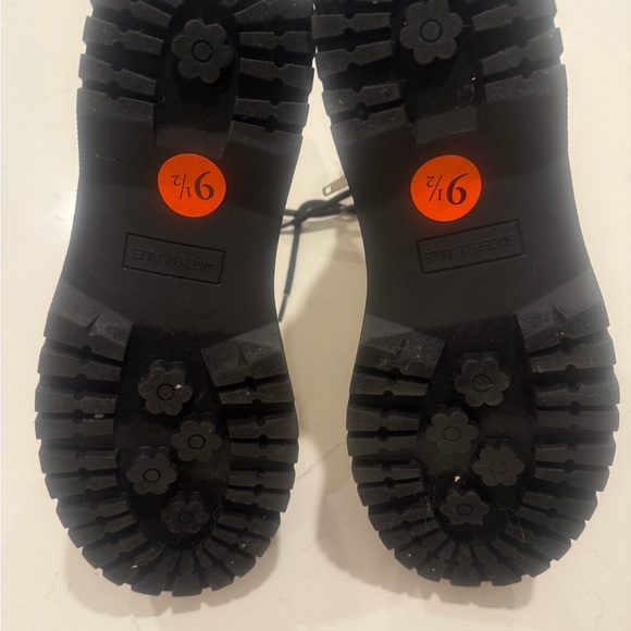 NWT White Combat Boots Lace Up Lug Sole Size 9.5 Sincerely Jules Harley - Picture 8 of 9